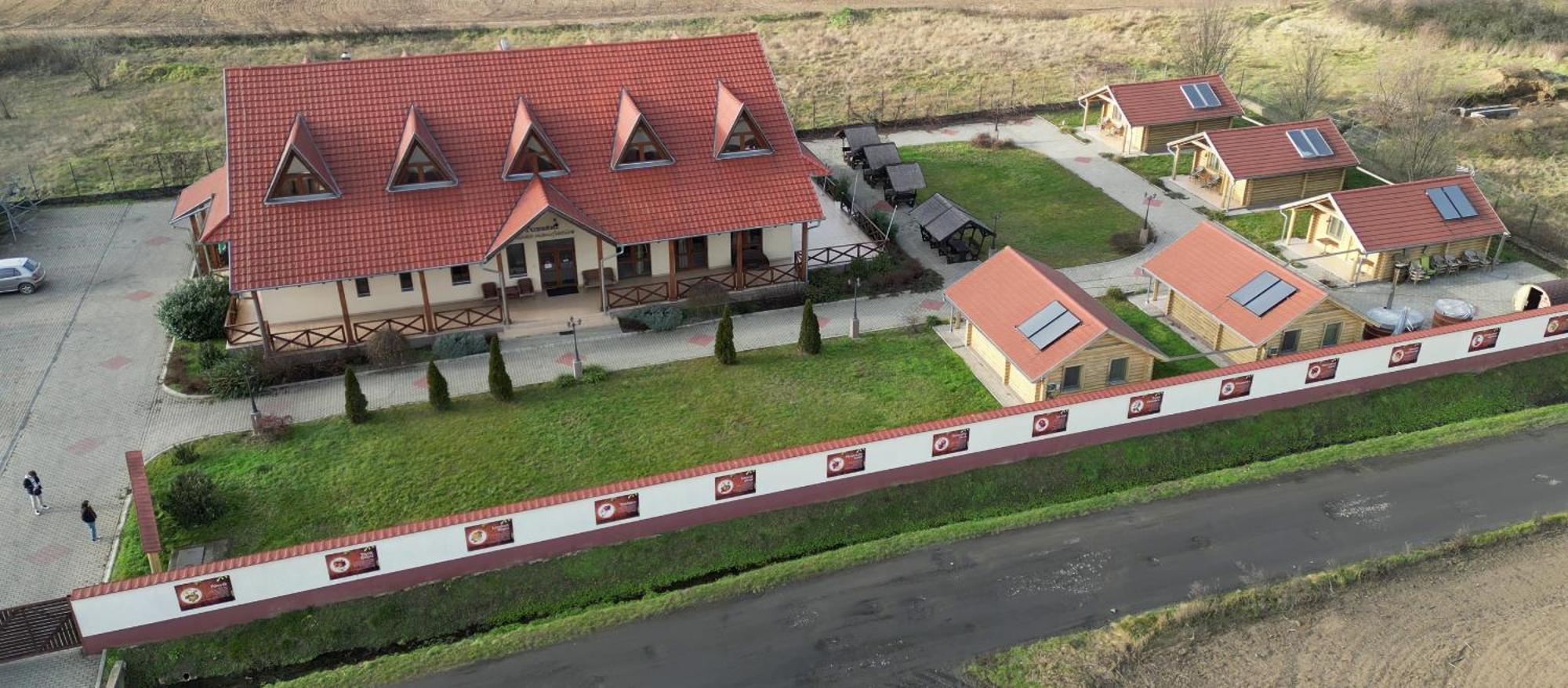Tuzseri Palinka Tanya Zewnętrze zdjęcie