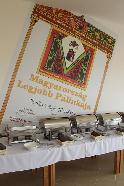 Tuzseri Palinka Tanya Zewnętrze zdjęcie