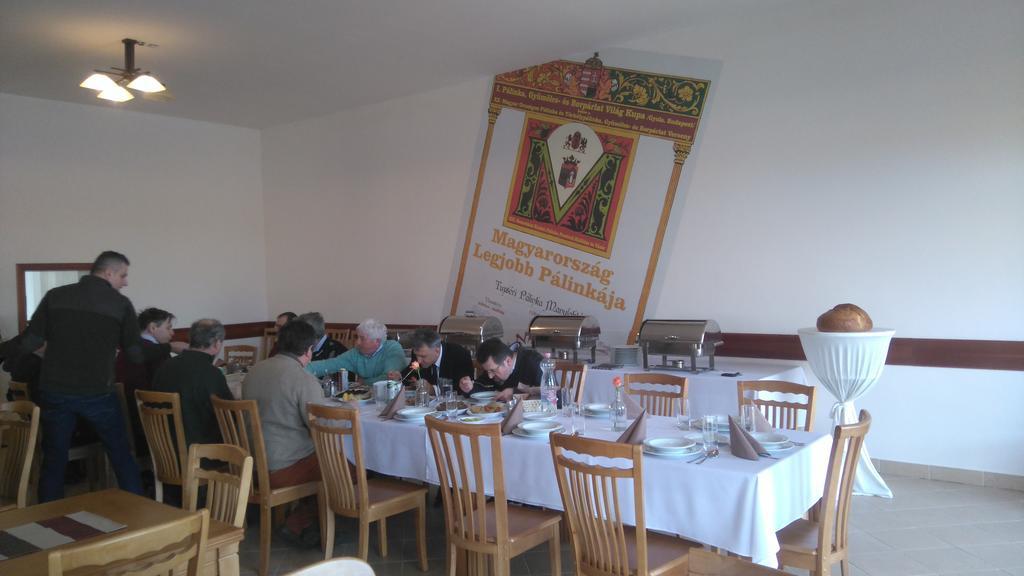 Tuzseri Palinka Tanya Zewnętrze zdjęcie